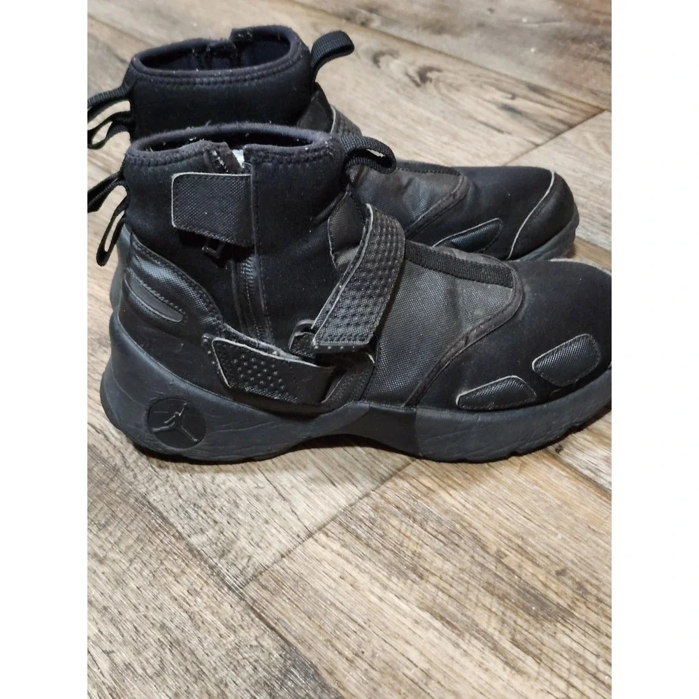 🔥RARE🔥Air Jordan Trunner LX High Triple Black 8.5 High Hi Top Zip Basketball